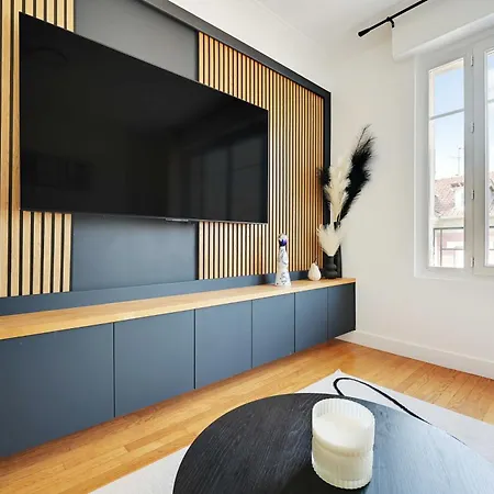 Modern - - 1br 4p * Saint-Mandé